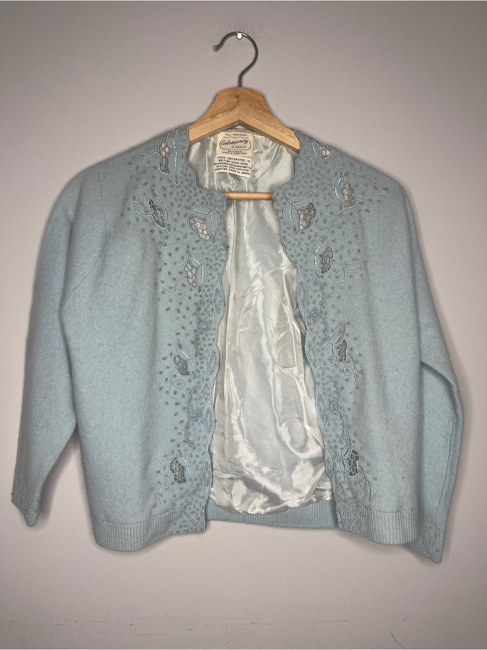 Vintage Light Blue Embroidered contemporary Classica 70’s Cardigan sweater sz 36